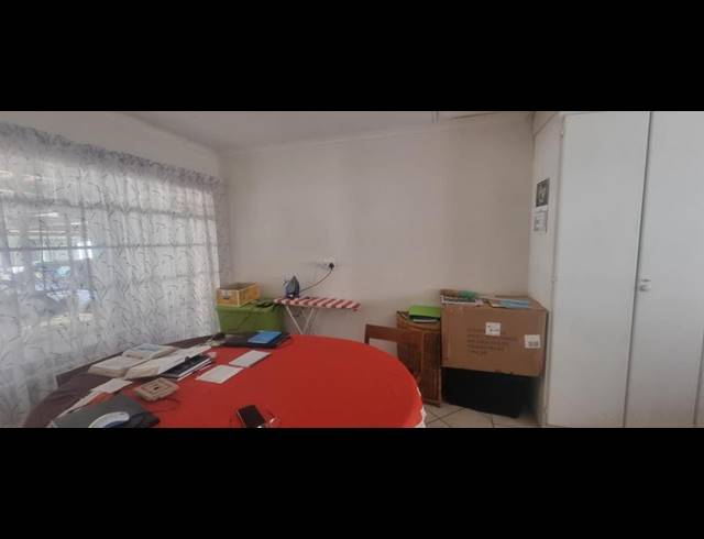 3 BEDROOM TOWNHOUSE FOR SALE IN DIE HOEWES